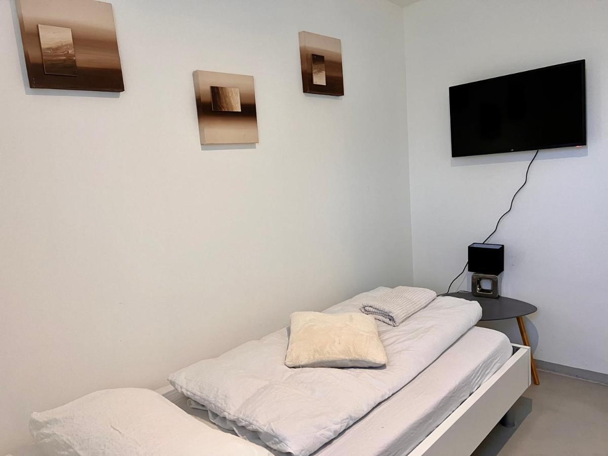Budget Room Free Parking Pratteln Buitenkant foto